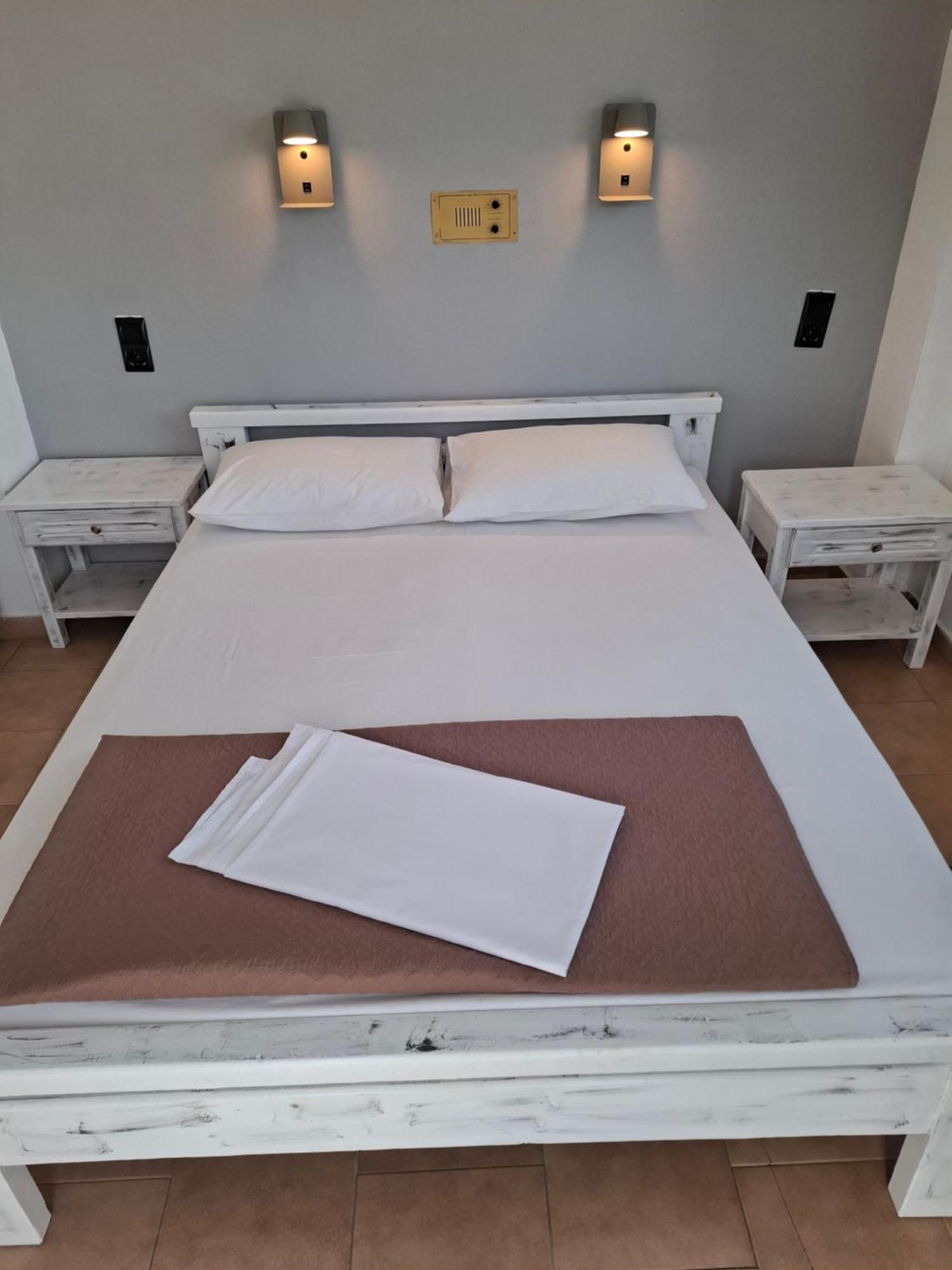 Ostria Hotel Agia Galini Buitenkant foto
