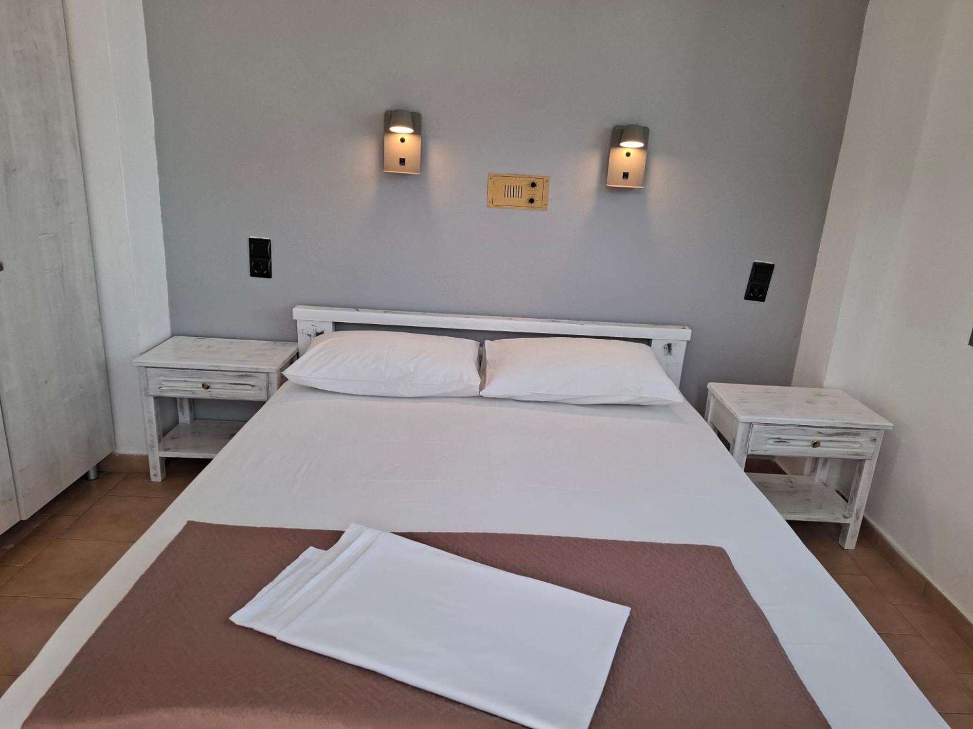 Ostria Hotel Agia Galini Buitenkant foto