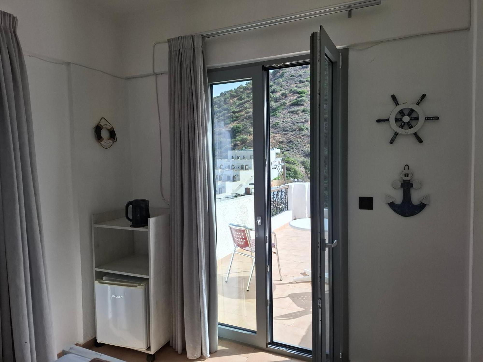 Ostria Hotel Agia Galini Buitenkant foto